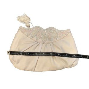 Regale LTD Vintage white evening bag satin beading